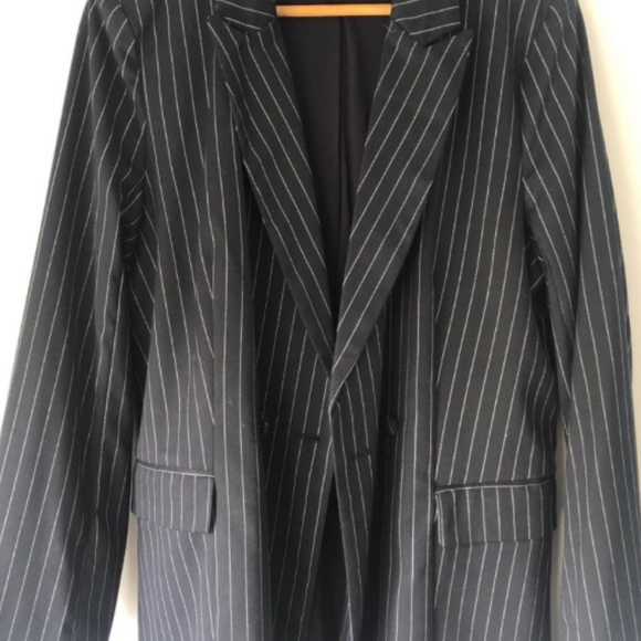 Glassons Pinstripe Blazer - Picture 2 of 2